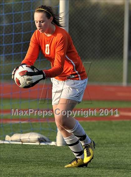 Thumbnail 2 in Torrey Pines vs. Bullard (CIF SoCal D1 Regional Final) photogallery.