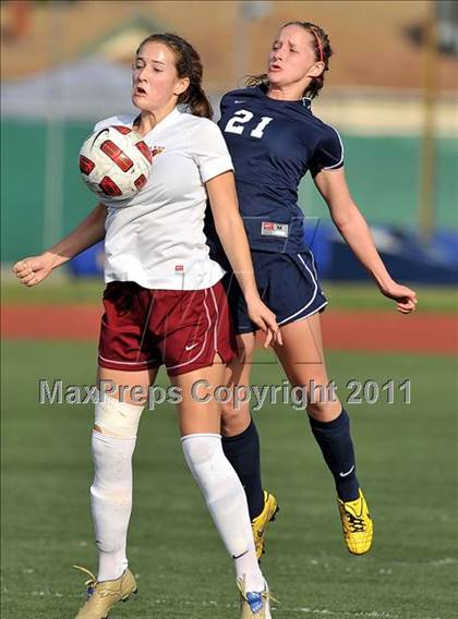 Thumbnail 2 in Torrey Pines vs. Bullard (CIF SoCal D1 Regional Final) photogallery.
