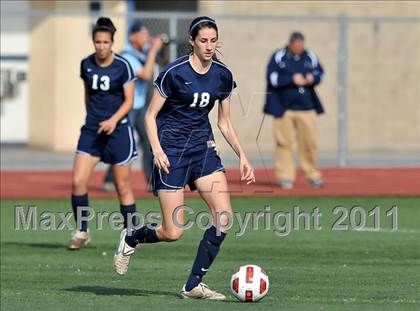 Thumbnail 2 in Torrey Pines vs. Bullard (CIF SoCal D1 Regional Final) photogallery.