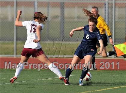 Thumbnail 3 in Torrey Pines vs. Bullard (CIF SoCal D1 Regional Final) photogallery.