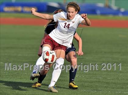 Thumbnail 3 in Torrey Pines vs. Bullard (CIF SoCal D1 Regional Final) photogallery.