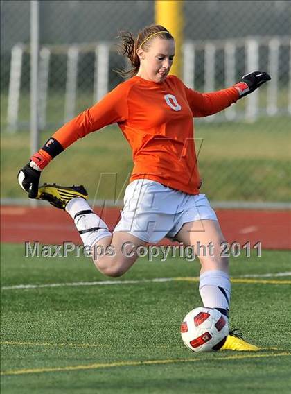 Thumbnail 2 in Torrey Pines vs. Bullard (CIF SoCal D1 Regional Final) photogallery.