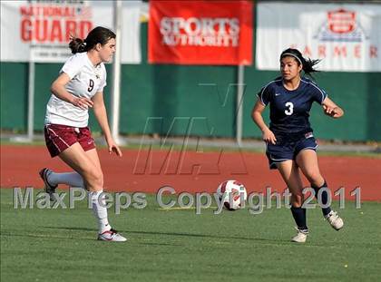 Thumbnail 1 in Torrey Pines vs. Bullard (CIF SoCal D1 Regional Final) photogallery.