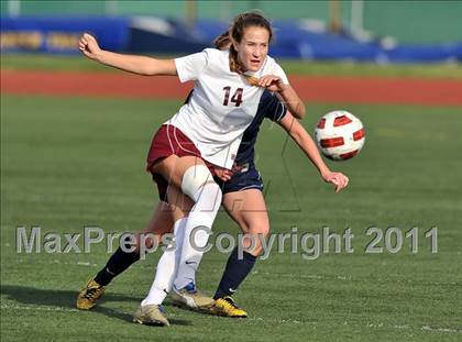 Thumbnail 1 in Torrey Pines vs. Bullard (CIF SoCal D1 Regional Final) photogallery.