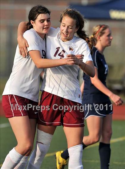 Thumbnail 3 in Torrey Pines vs. Bullard (CIF SoCal D1 Regional Final) photogallery.