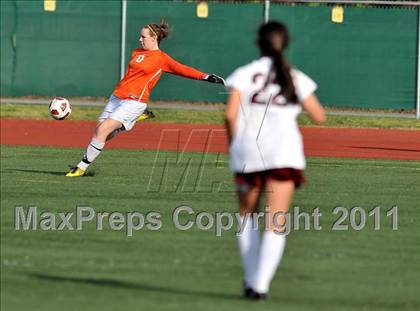 Thumbnail 1 in Torrey Pines vs. Bullard (CIF SoCal D1 Regional Final) photogallery.