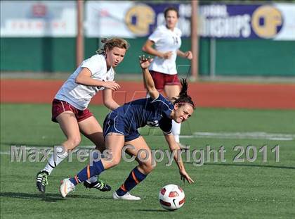 Thumbnail 3 in Torrey Pines vs. Bullard (CIF SoCal D1 Regional Final) photogallery.