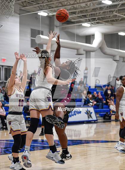 Thumbnail 3 in Hearne vs Weimar (UIL 2A Reg IV Bi-District Playoff) photogallery.