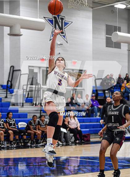 Thumbnail 2 in Hearne vs Weimar (UIL 2A Reg IV Bi-District Playoff) photogallery.