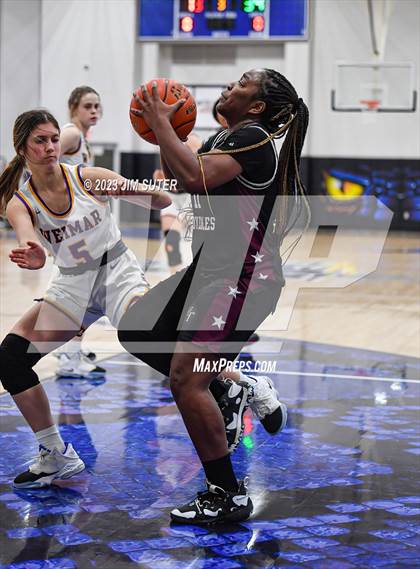 Thumbnail 3 in Hearne vs Weimar (UIL 2A Reg IV Bi-District Playoff) photogallery.