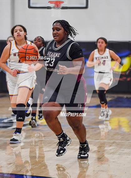 Thumbnail 1 in Hearne vs Weimar (UIL 2A Reg IV Bi-District Playoff) photogallery.