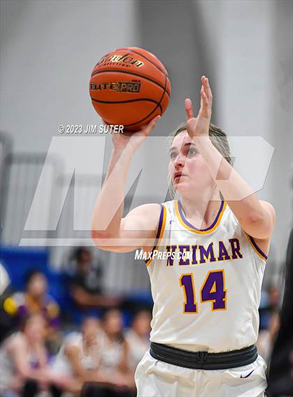 Thumbnail 3 in Hearne vs Weimar (UIL 2A Reg IV Bi-District Playoff) photogallery.