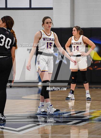 Thumbnail 3 in Hearne vs Weimar (UIL 2A Reg IV Bi-District Playoff) photogallery.