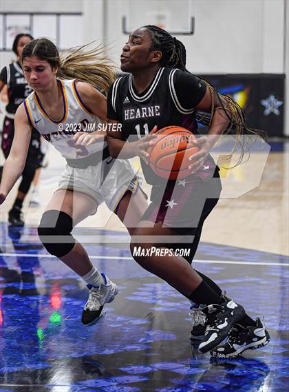 Thumbnail 1 in Hearne vs Weimar (UIL 2A Reg IV Bi-District Playoff) photogallery.