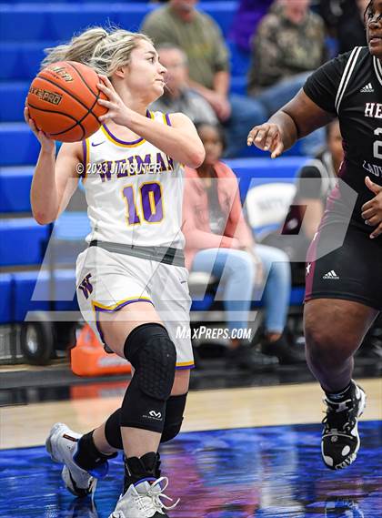 Thumbnail 2 in Hearne vs Weimar (UIL 2A Reg IV Bi-District Playoff) photogallery.
