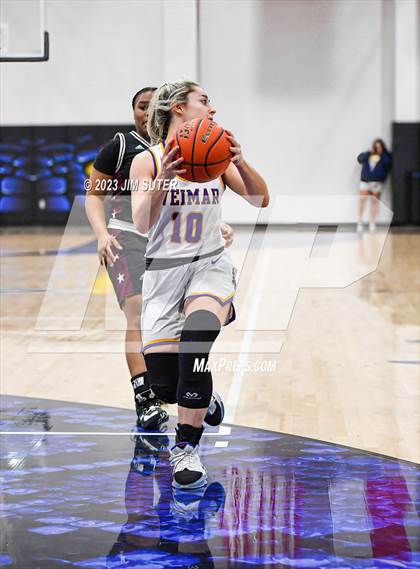 Thumbnail 2 in Hearne vs Weimar (UIL 2A Reg IV Bi-District Playoff) photogallery.