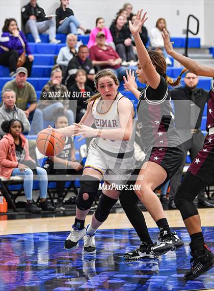 Thumbnail 3 in Hearne vs Weimar (UIL 2A Reg IV Bi-District Playoff) photogallery.
