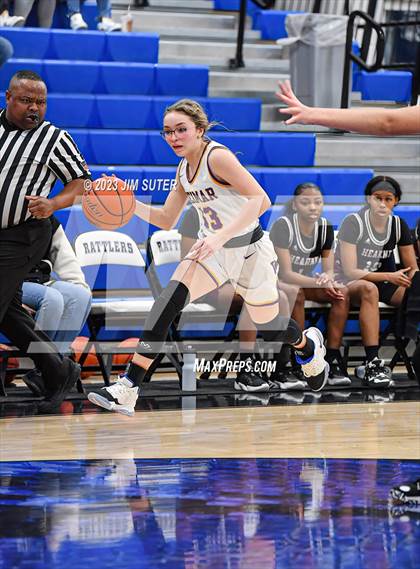 Thumbnail 1 in Hearne vs Weimar (UIL 2A Reg IV Bi-District Playoff) photogallery.