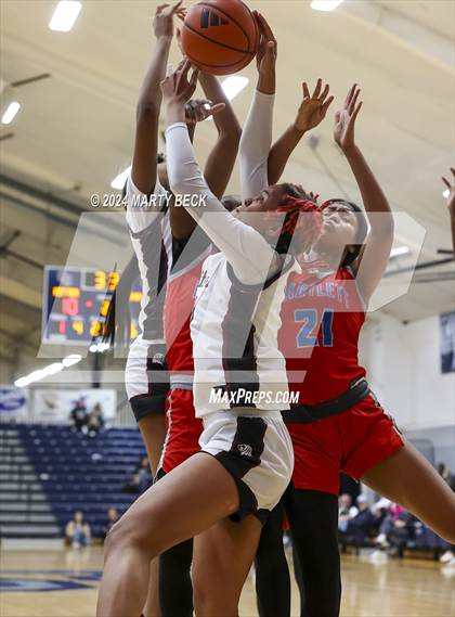 Thumbnail 2 in Cardinal Ritter vs Bartlett (Sophie Cunningham Classic) photogallery.