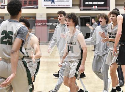 Thumbnail 3 in De La Salle vs. Mount Si (Rancho Mirage Holiday Invitational) photogallery.