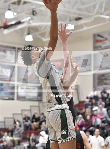 Thumbnail 3 in De La Salle vs. Mount Si (Rancho Mirage Holiday Invitational) photogallery.