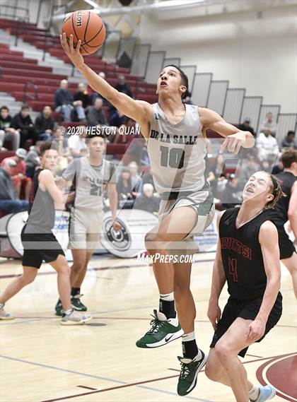 Thumbnail 2 in De La Salle vs. Mount Si (Rancho Mirage Holiday Invitational) photogallery.