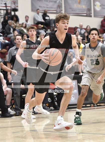 Thumbnail 2 in De La Salle vs. Mount Si (Rancho Mirage Holiday Invitational) photogallery.