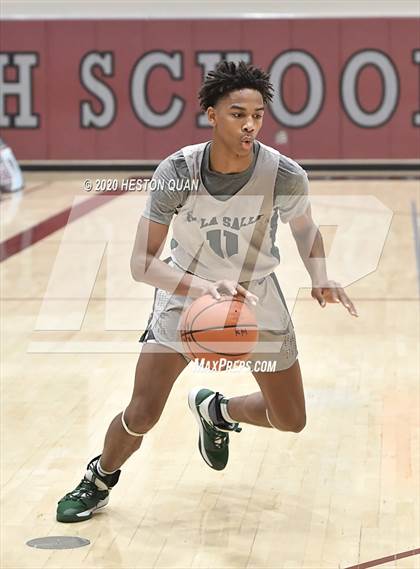Thumbnail 2 in De La Salle vs. Mount Si (Rancho Mirage Holiday Invitational) photogallery.