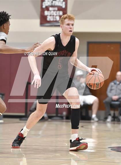 Thumbnail 3 in De La Salle vs. Mount Si (Rancho Mirage Holiday Invitational) photogallery.