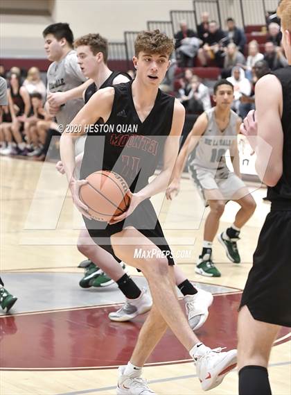 Thumbnail 3 in De La Salle vs. Mount Si (Rancho Mirage Holiday Invitational) photogallery.