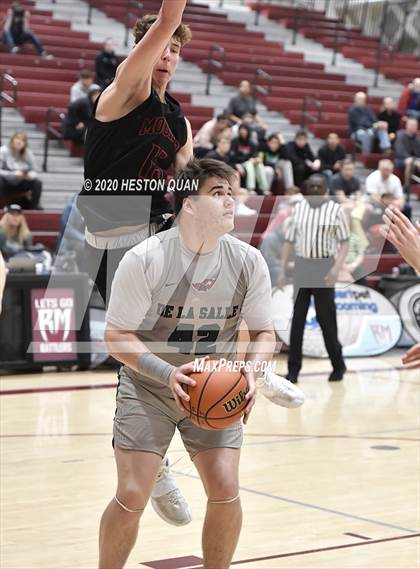 Thumbnail 3 in De La Salle vs. Mount Si (Rancho Mirage Holiday Invitational) photogallery.