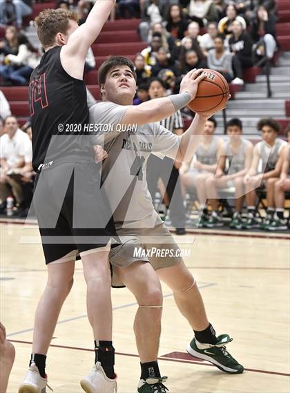 Thumbnail 2 in De La Salle vs. Mount Si (Rancho Mirage Holiday Invitational) photogallery.