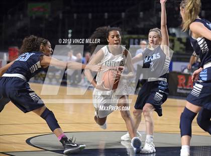 Thumbnail 3 in Kentridge vs. Central Valley photogallery.