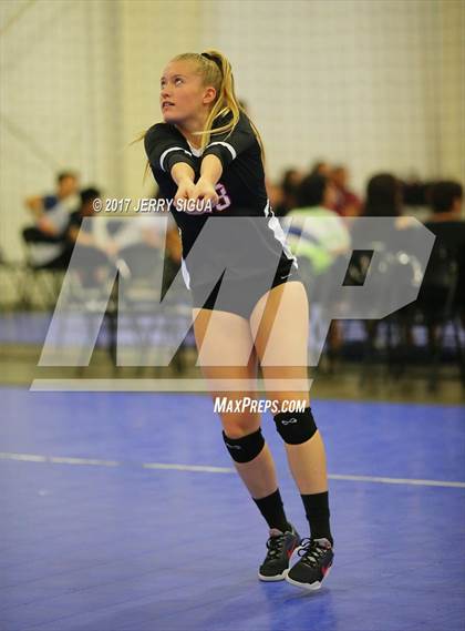 Thumbnail 1 in Sutter vs Lincoln (CIVT Pre-season Varsity Tournament) photogallery.