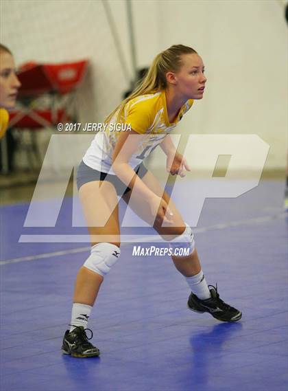 Thumbnail 3 in Sutter vs Lincoln (CIVT Pre-season Varsity Tournament) photogallery.