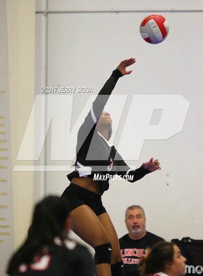 Thumbnail 1 in Sutter vs Lincoln (CIVT Pre-season Varsity Tournament) photogallery.