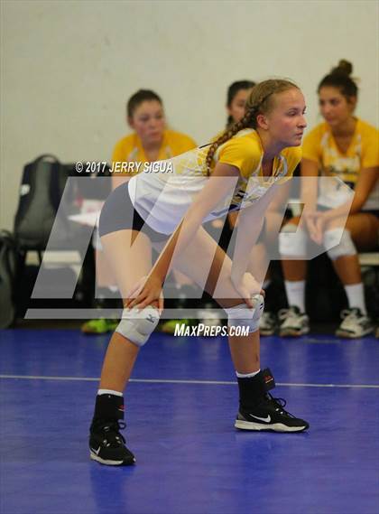 Thumbnail 3 in Sutter vs Lincoln (CIVT Pre-season Varsity Tournament) photogallery.