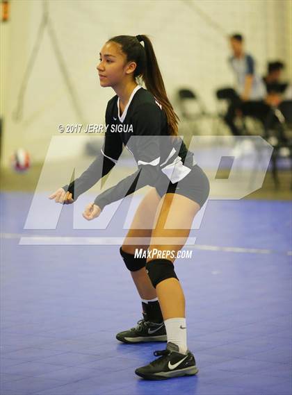 Thumbnail 3 in Sutter vs Lincoln (CIVT Pre-season Varsity Tournament) photogallery.