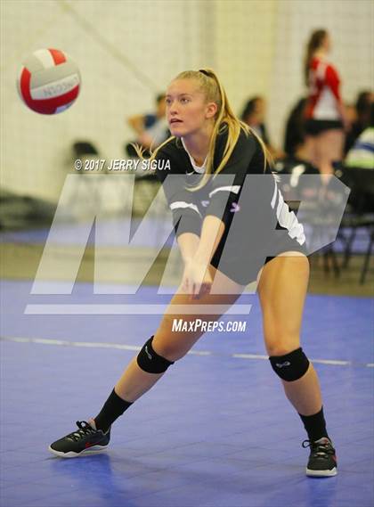 Thumbnail 2 in Sutter vs Lincoln (CIVT Pre-season Varsity Tournament) photogallery.