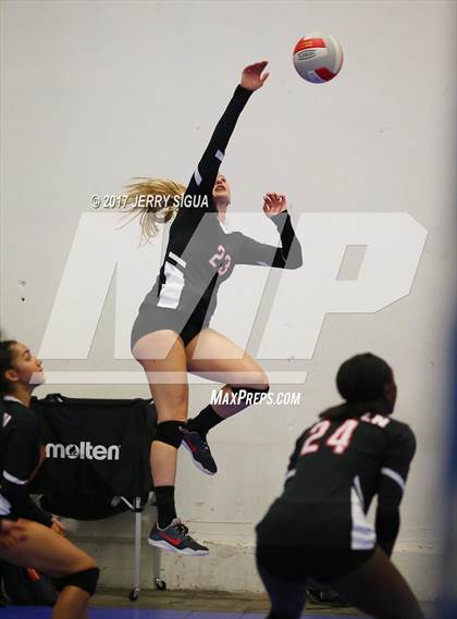 Thumbnail 2 in Sutter vs Lincoln (CIVT Pre-season Varsity Tournament) photogallery.