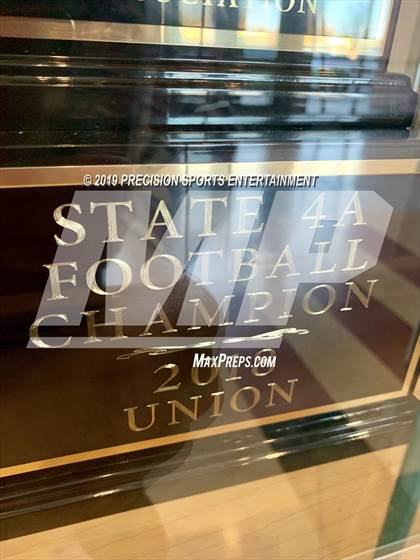 Thumbnail 2 in Union TOC Ceremony photogallery.