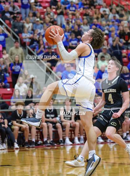 Thumbnail 2 in Clyde vs. Peaster (UIL 3A Area Playoff) photogallery.