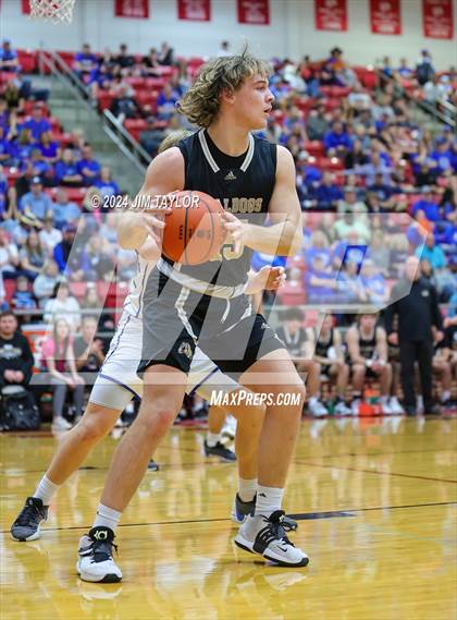 Thumbnail 1 in Clyde vs. Peaster (UIL 3A Area Playoff) photogallery.