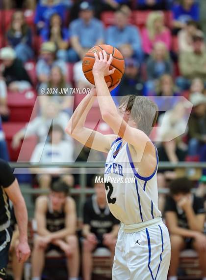Thumbnail 1 in Clyde vs. Peaster (UIL 3A Area Playoff) photogallery.