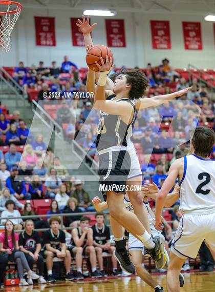 Thumbnail 1 in Clyde vs. Peaster (UIL 3A Area Playoff) photogallery.