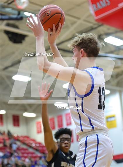 Thumbnail 3 in Clyde vs. Peaster (UIL 3A Area Playoff) photogallery.