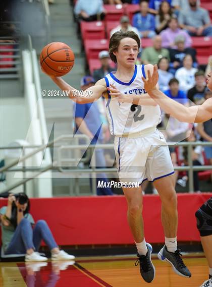 Thumbnail 3 in Clyde vs. Peaster (UIL 3A Area Playoff) photogallery.
