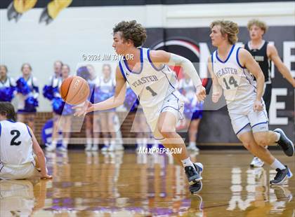 Thumbnail 1 in Clyde vs. Peaster (UIL 3A Area Playoff) photogallery.