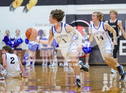 Thumbnail 2 in Clyde vs. Peaster (UIL 3A Area Playoff) photogallery.