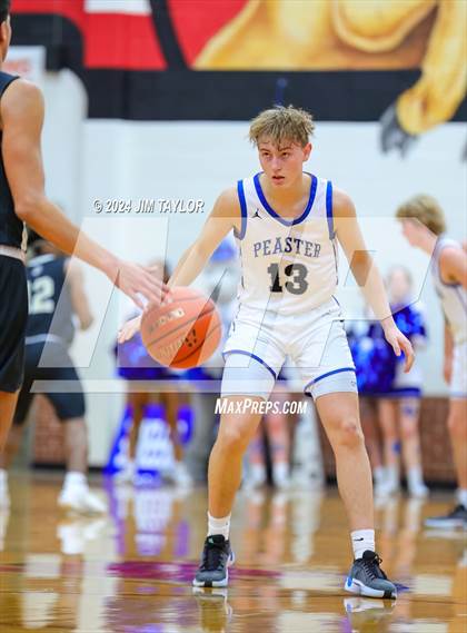 Thumbnail 2 in Clyde vs. Peaster (UIL 3A Area Playoff) photogallery.